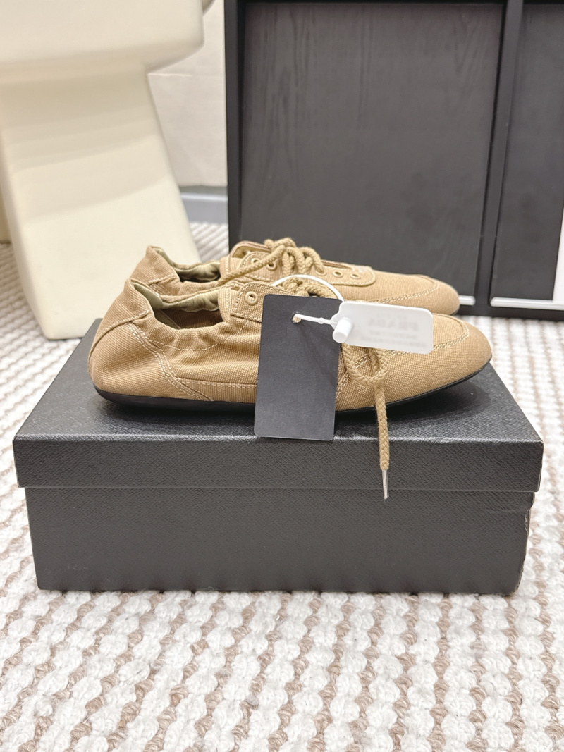 Спортивные кроссовки Prada с низким верхом