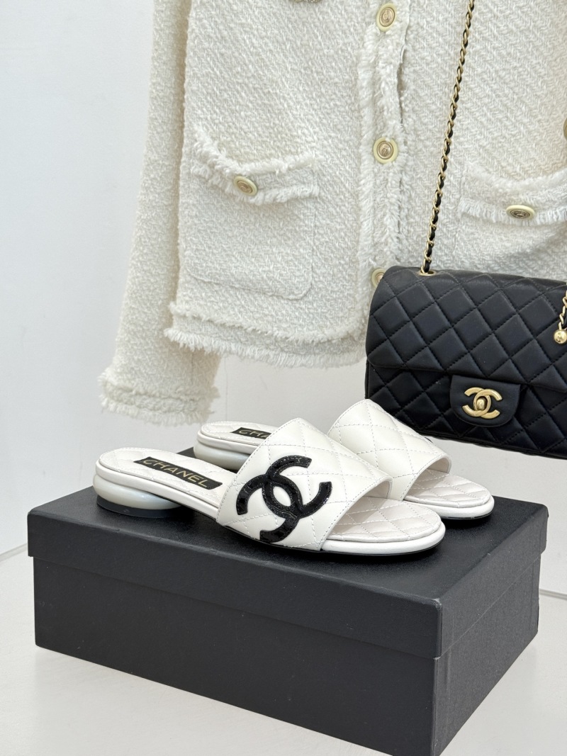 Женские босоножки в классическом стиле с логотипом Chanel