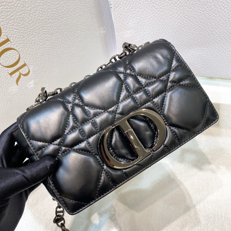 Черная кожаная сумка с замком CD Dior