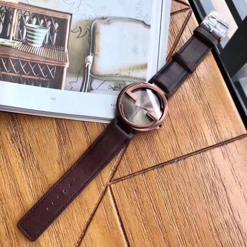 Часы Gucci