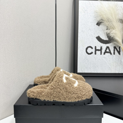 Шлёпанцы Chanel
