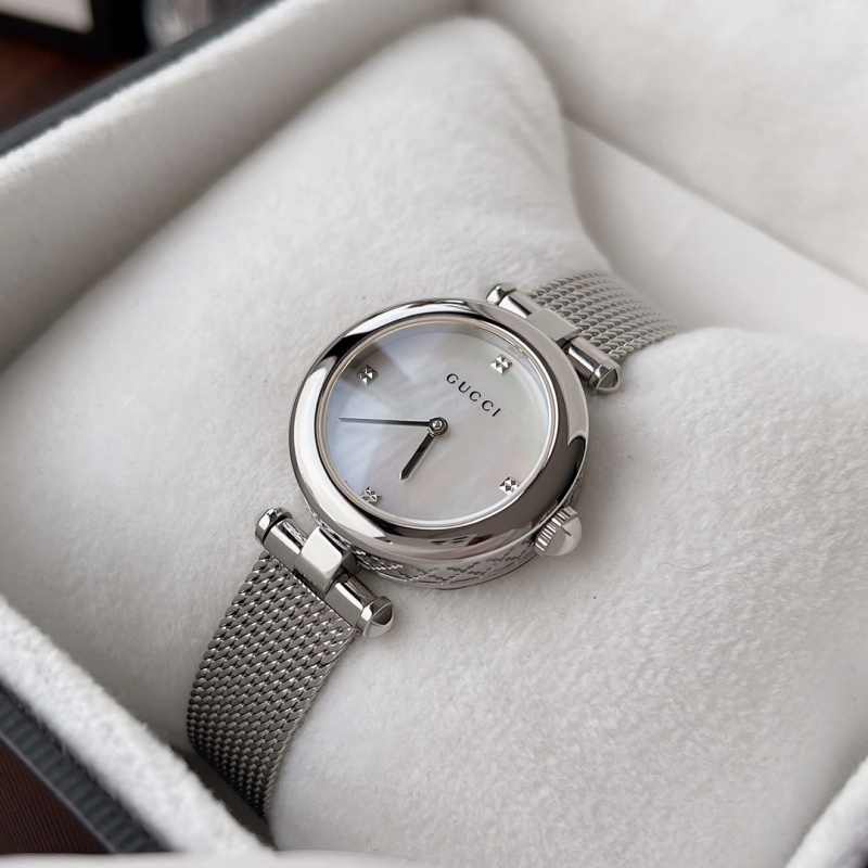 Часы Gucci