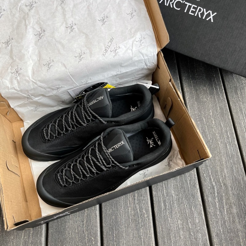 Кроссовки Arc'teryx