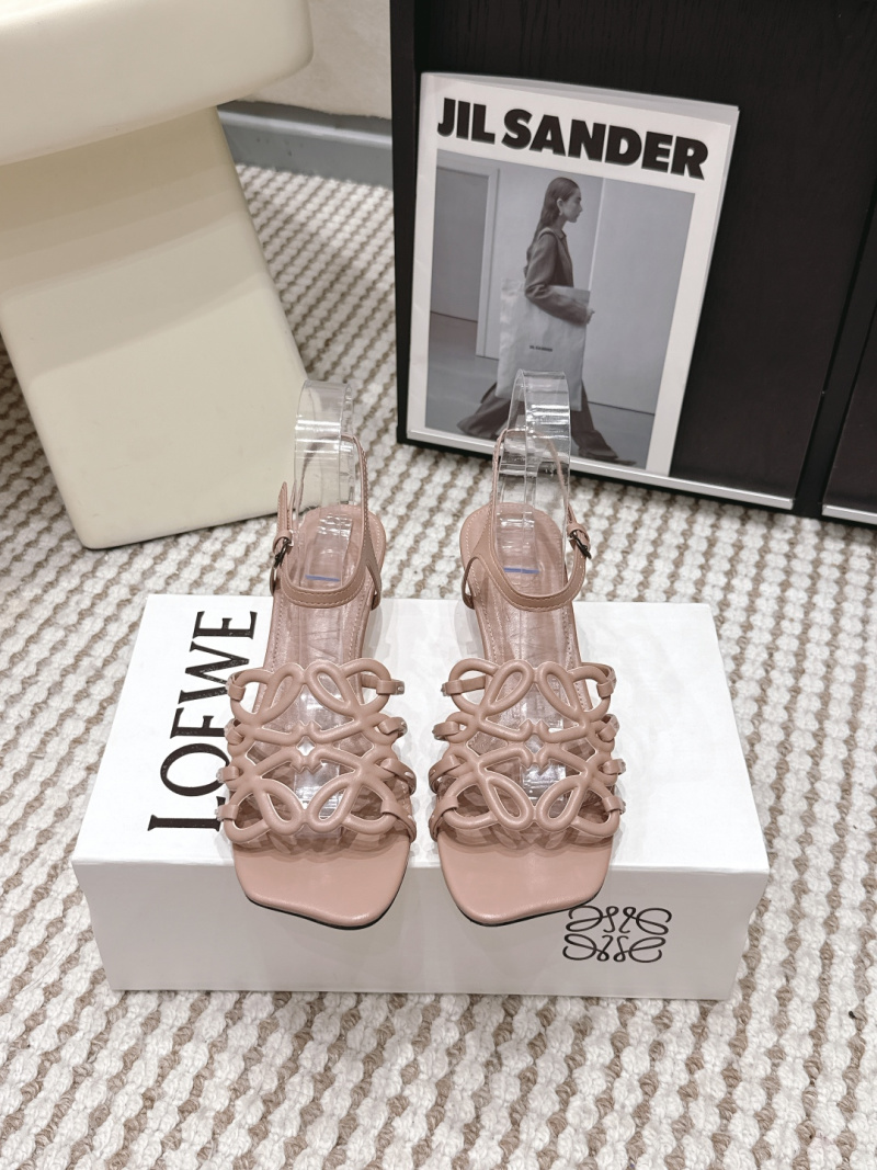 Женские босоножки Loewe
