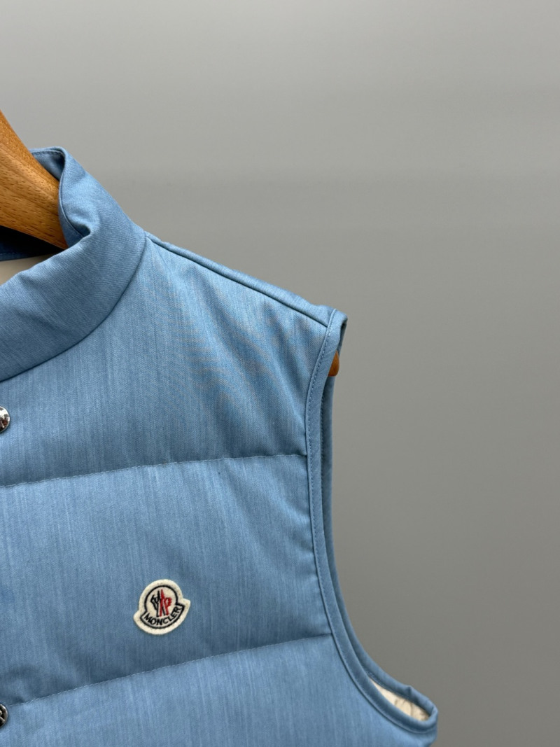 Жилет Moncler