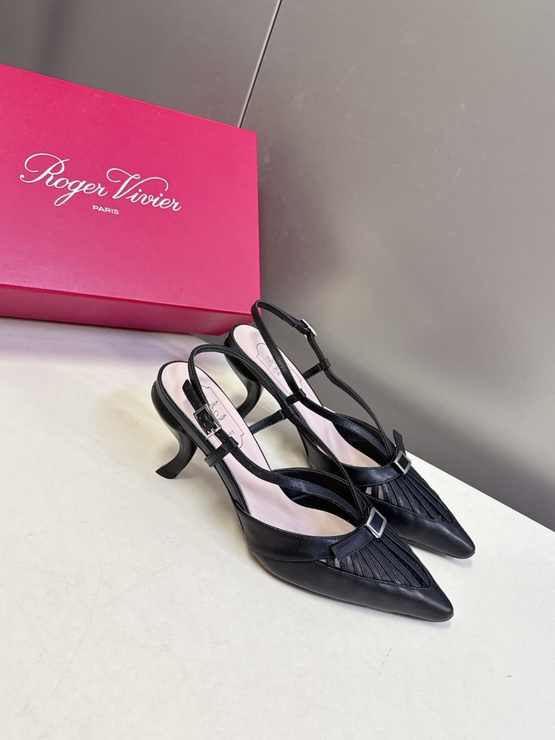 Черные женские туфли Roger Vivier