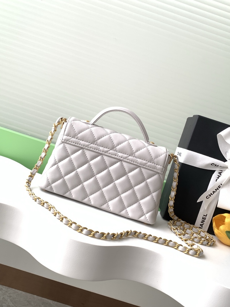 Сумка женская с плетеной цепочкой и клапаном Chanel