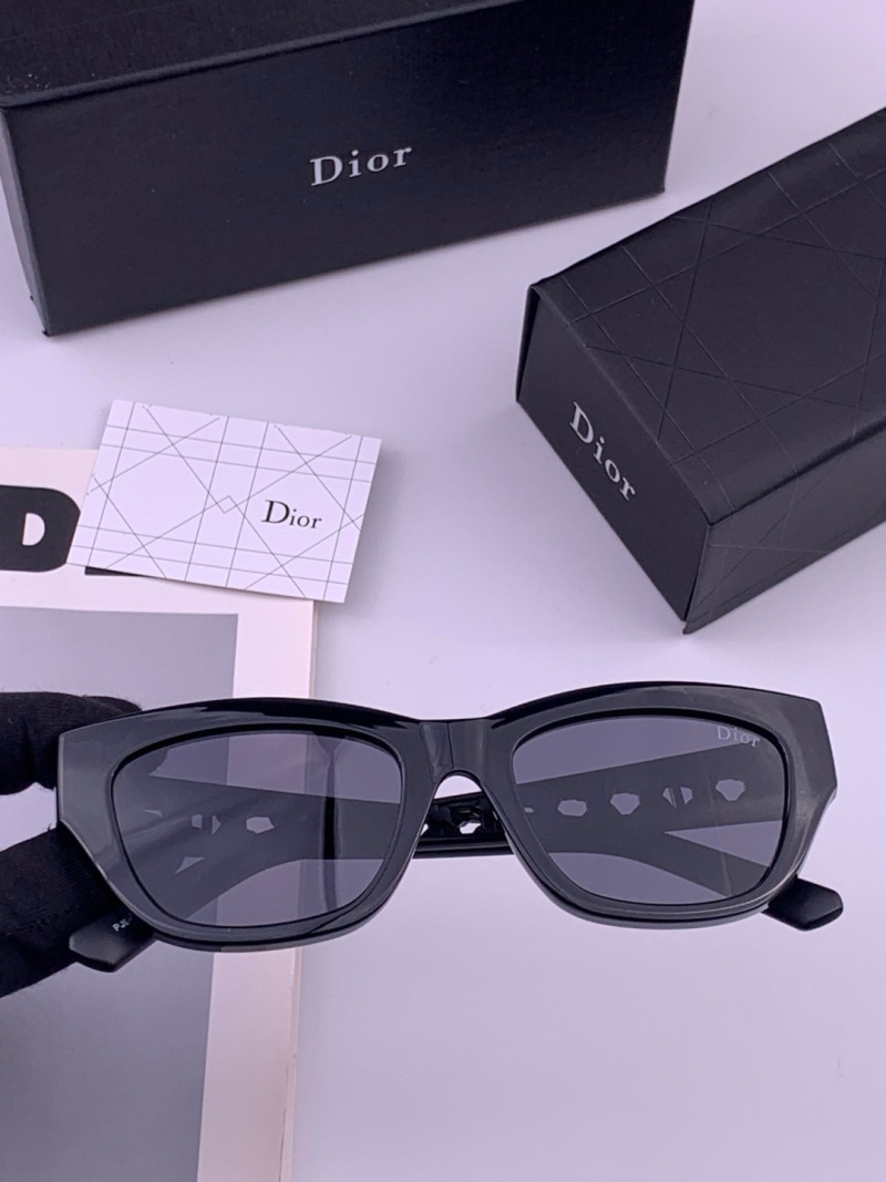 Женские солнцезащитные очки в квадратной оправе, модель D7911 Dior