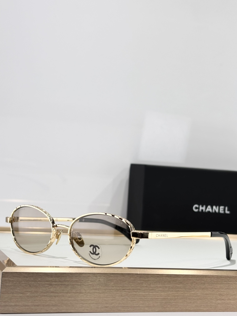 Солнцезащитные очки CHANEL 2227-S