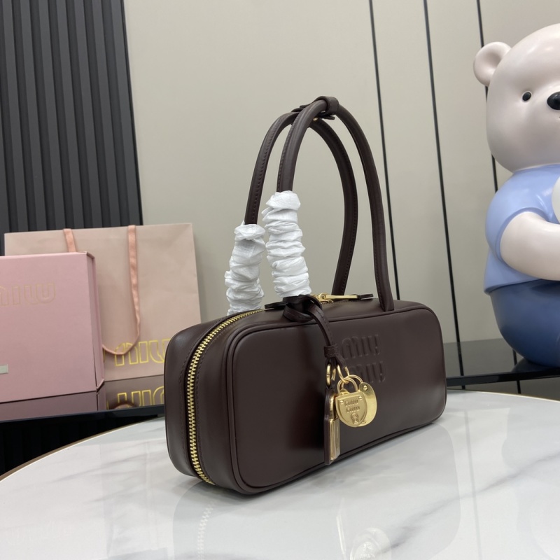 Сумка-тоут Miu Miu с замком