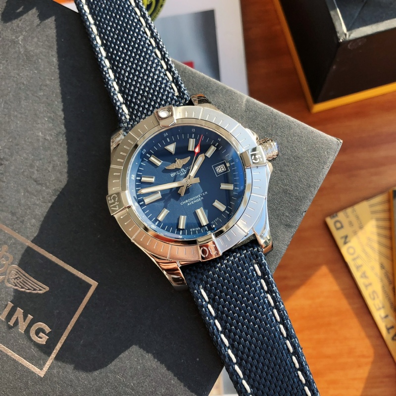 Часы Breitling