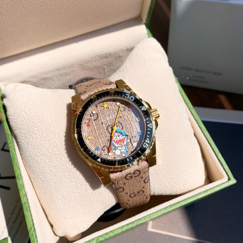 Часы Gucci