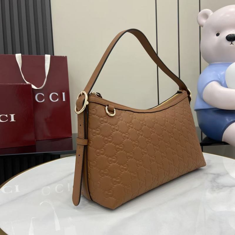 Сумка Gucci с монограммой