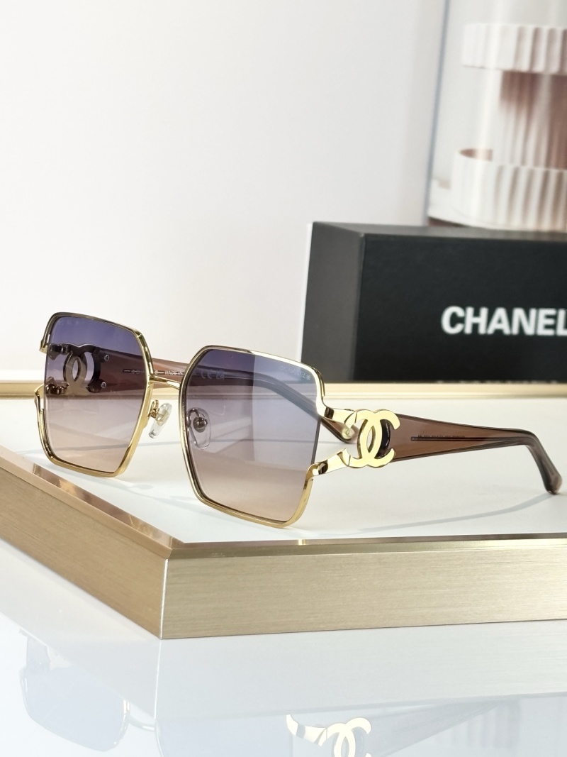 Солнцезащитные очки Chanel квадратная оправа с градиентными линзами