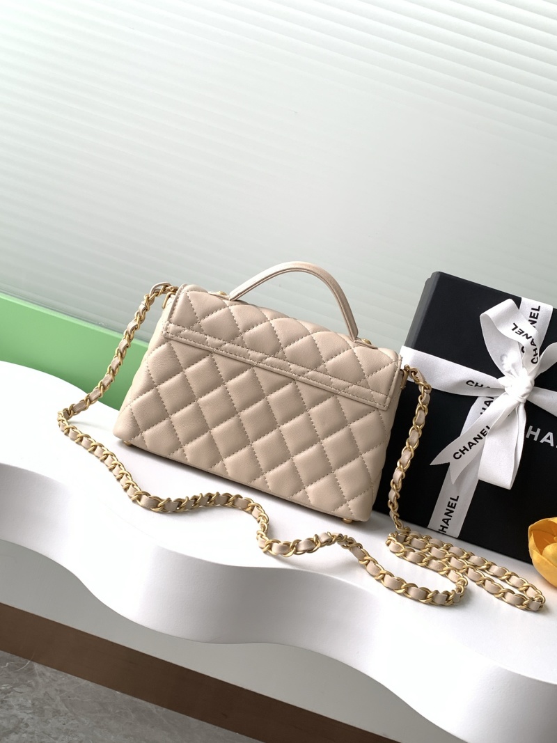 Кожаная сумка через плечо в клетку Chanel