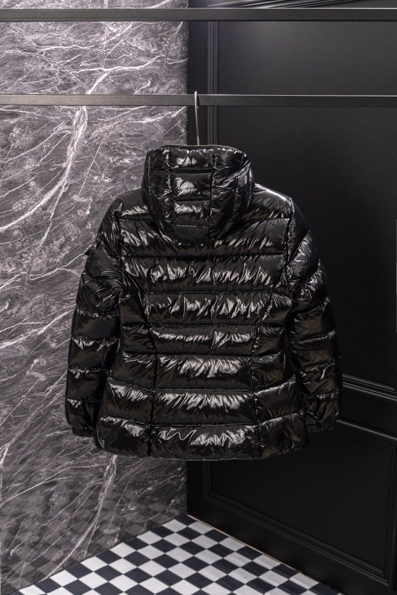 Пуховик Moncler