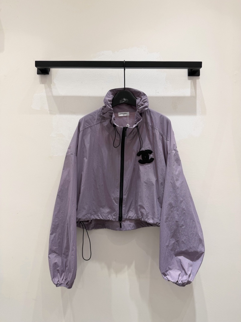 Куртка Chanel с логотипом