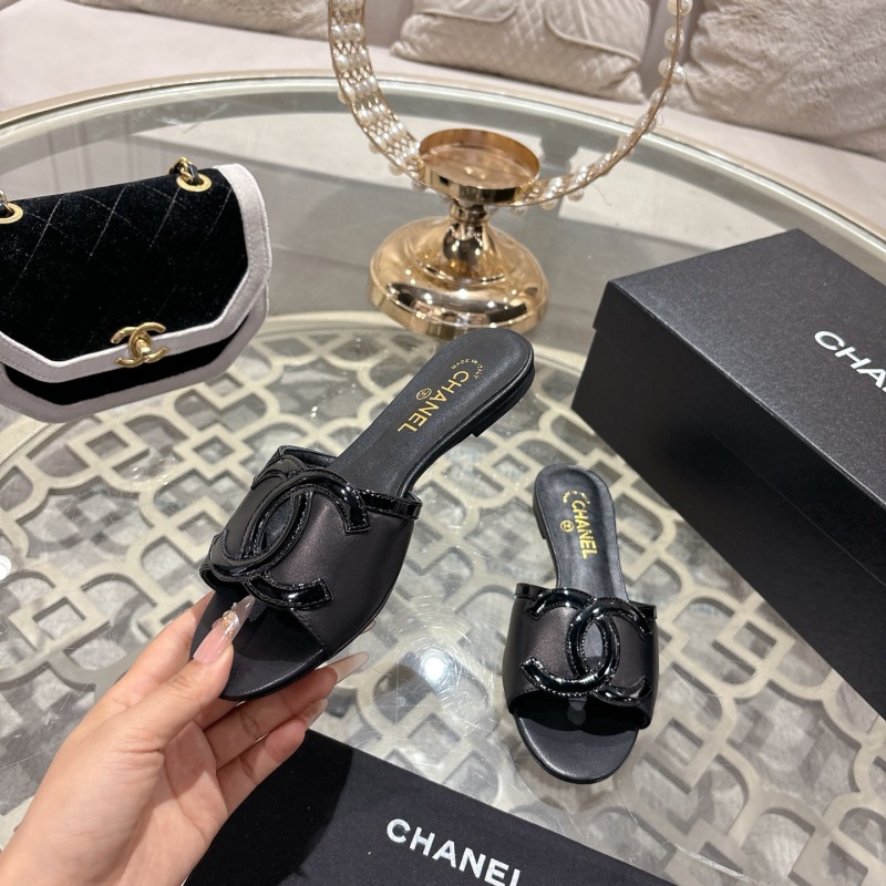 Черные кожаные мокасины Chanel с двойной C-эмблемой