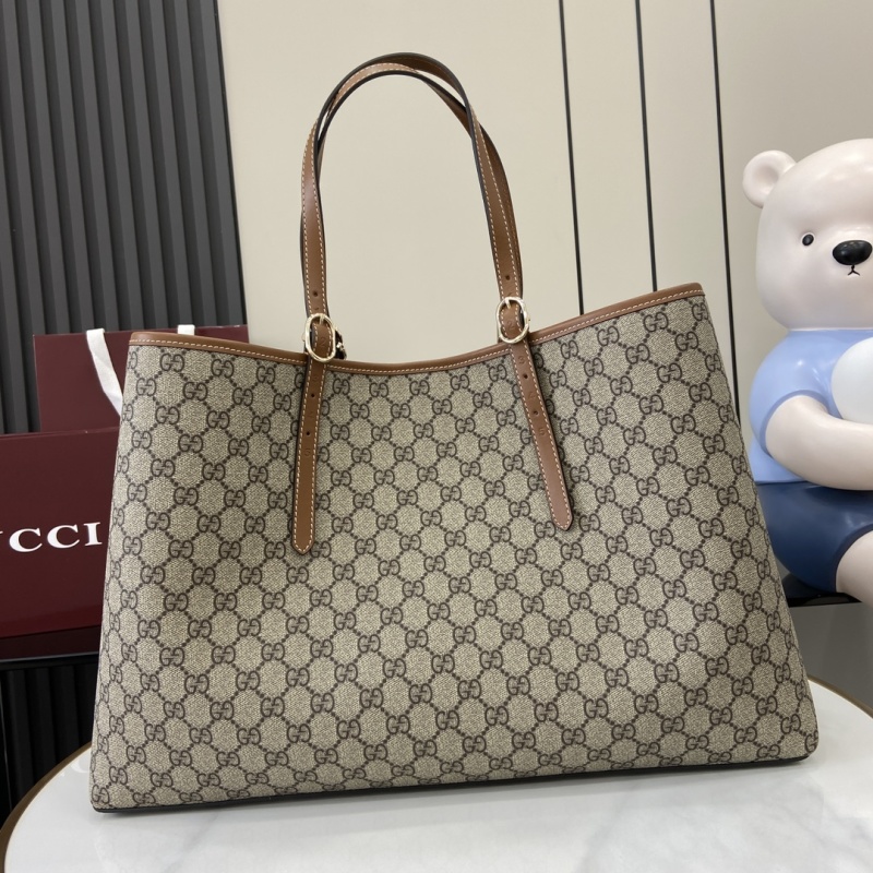 Сумка Gucci с монограммой