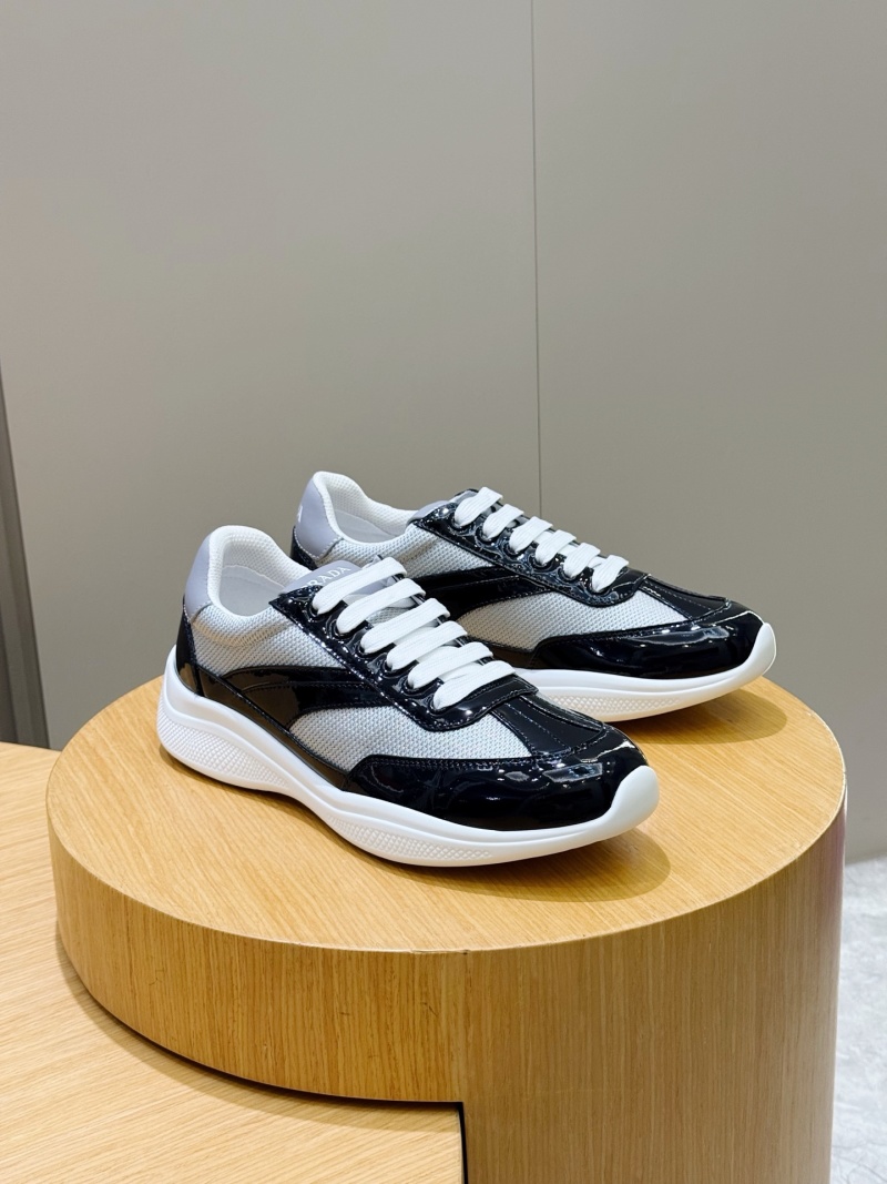 Мужские кроссовки из кожи с текстильными вставками Prada
