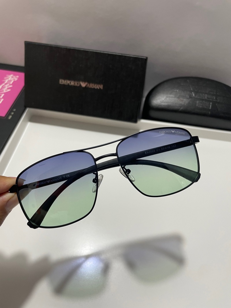 Солнцезащитные очки Emporio Armani