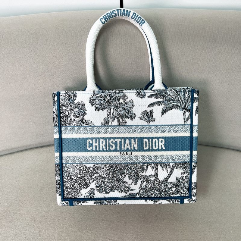 Christian Dior Book Tote Сумка с тропическим принтом