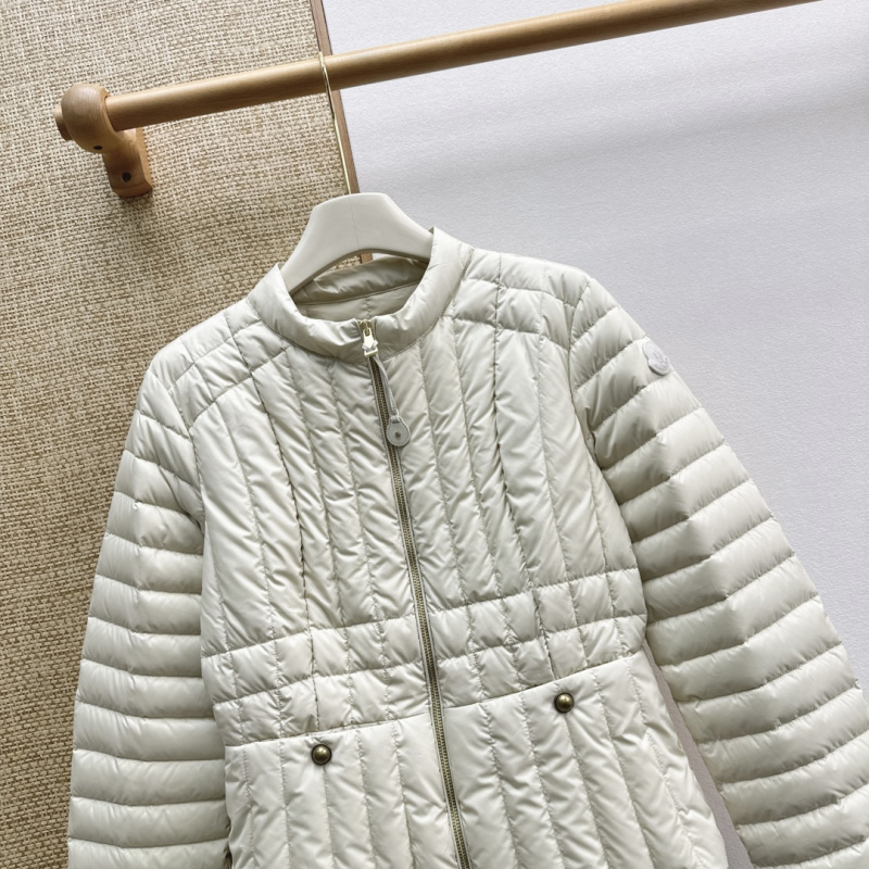 Пуховик Moncler