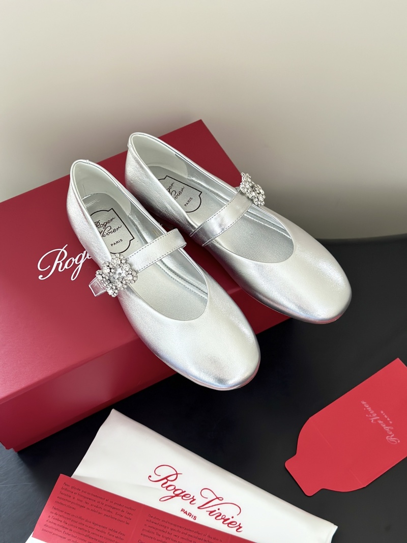 Балетки Roger Vivier серебристые со стразами
