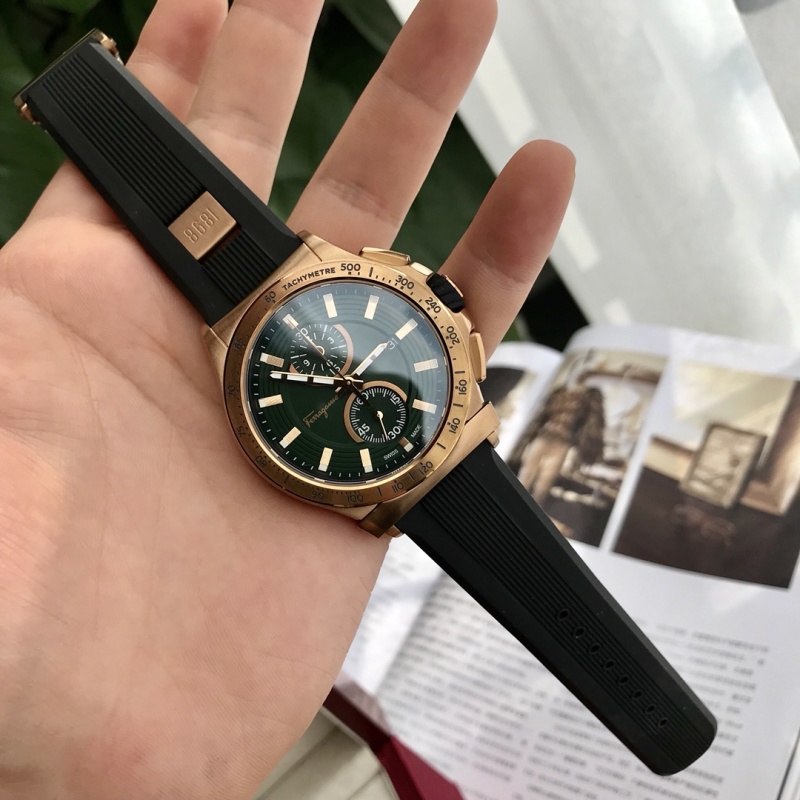Часы Ferragamo