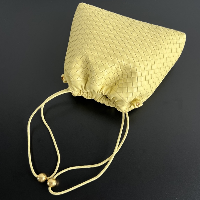 Плетеная сумка Bottega Veneta Dustbag