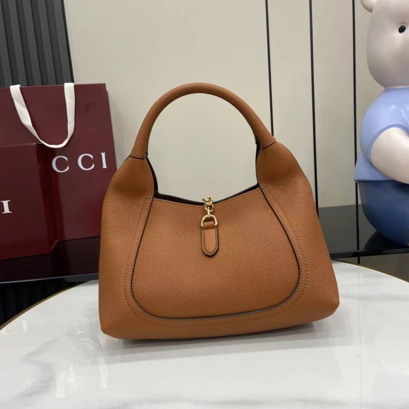 Сумка Gucci с металлической фурнитурой