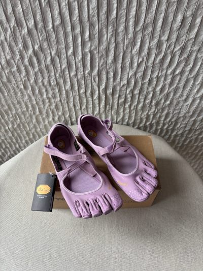 Кроссовки Vibram женские пятипалые