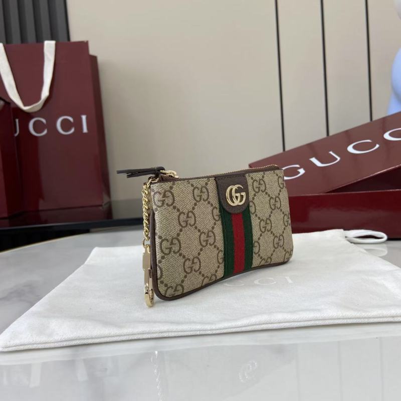 Кошелек Gucci с монограммой и цепочкой