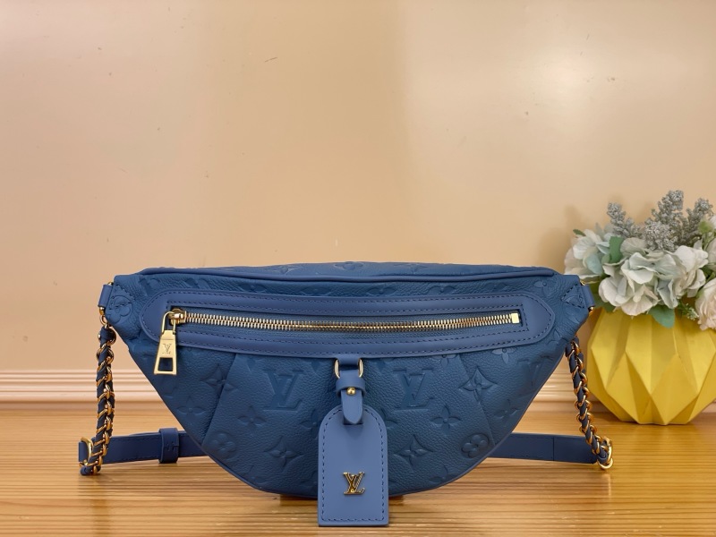 Поясная сумка с монограммой Louis Vuitton