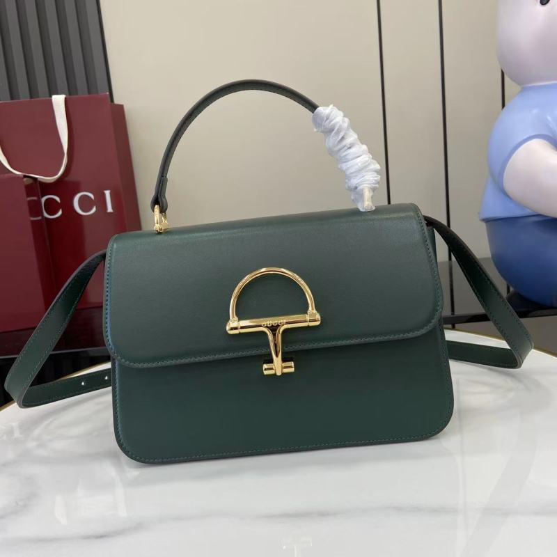 Сумка Gucci с золотой фурнитурой
