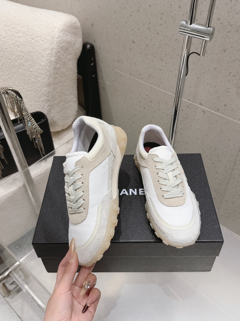 Женские белые кроссовки с высокой подошвой Chanel