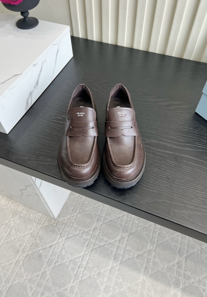 Лоферы Prada