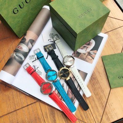 Часы Gucci