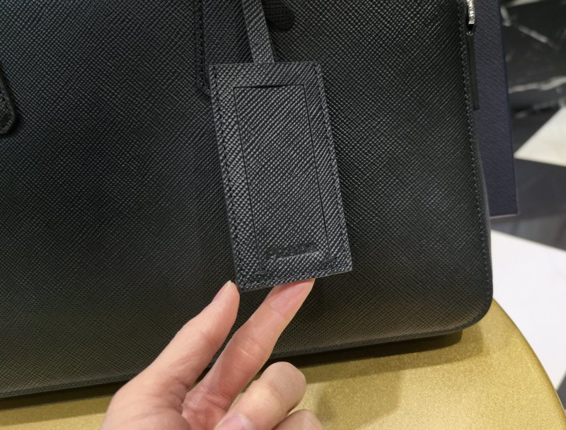 Деловой портфель Prada Saffiano