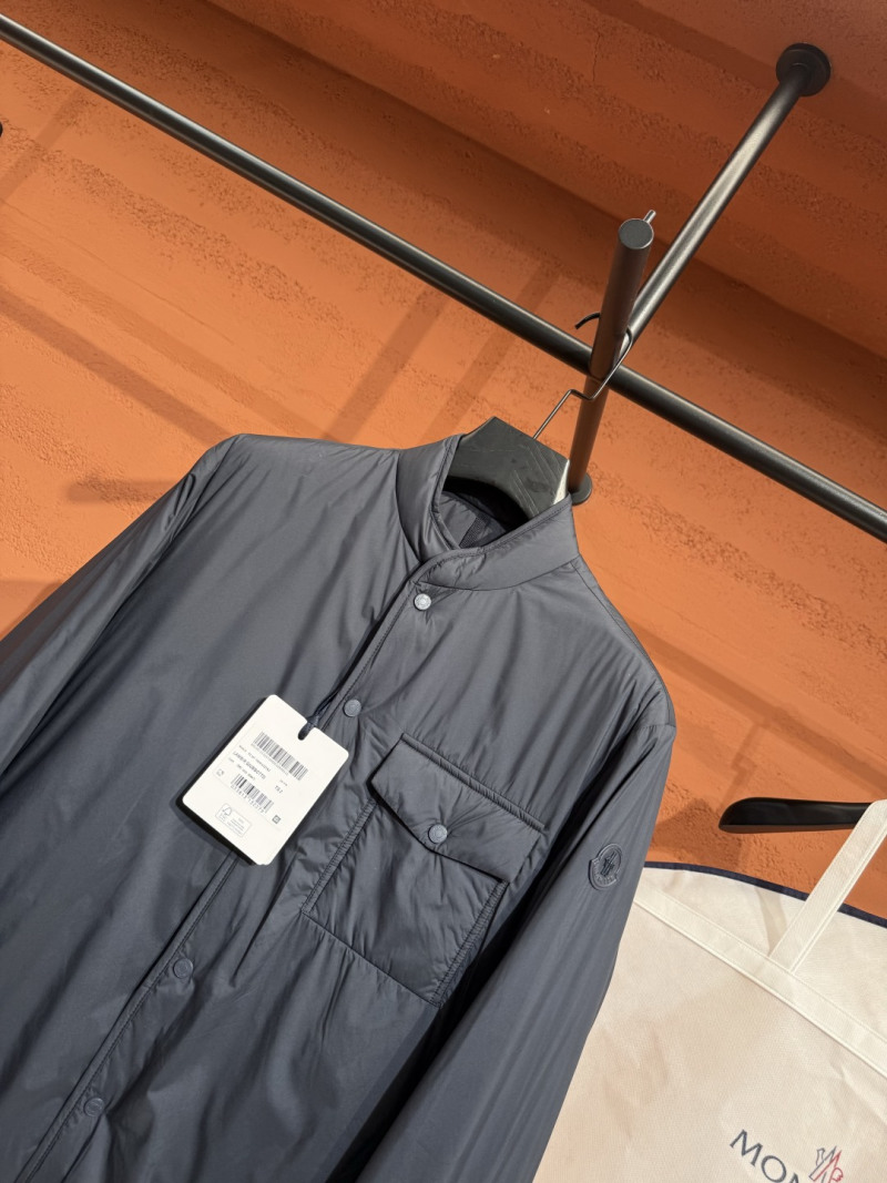 Пуховик Moncler