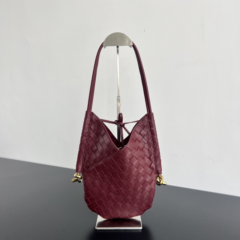 Кожаная плетеная сумка Bottega Veneta