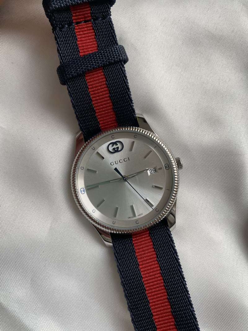 Часы Gucci