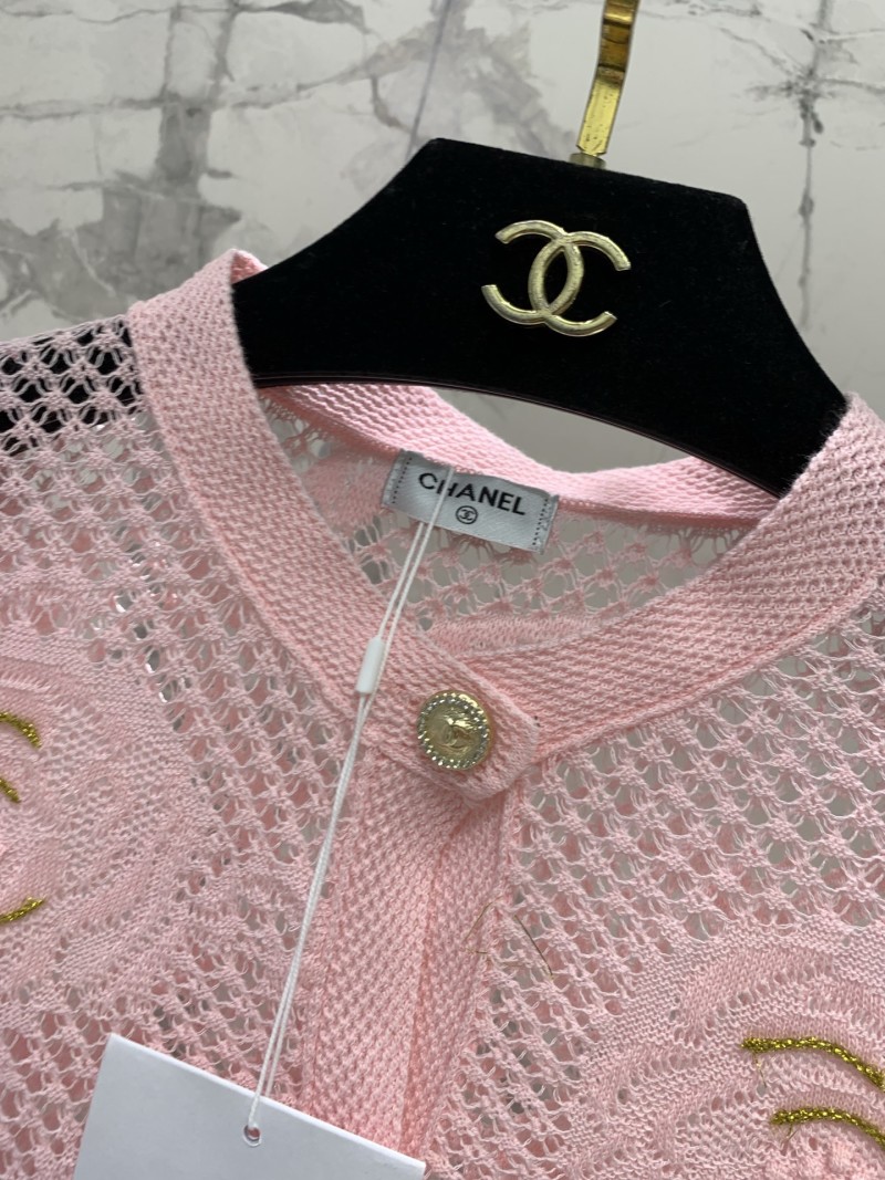 Розовый ажурный вязаный кардиган с золотистой вышивкой Chanel