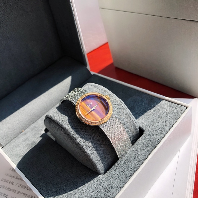Часы Dior