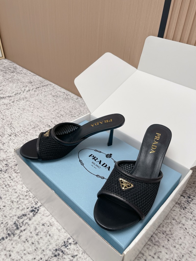 Женские черные сетчатые босоножки на каблуке с треугольным логотипом Prada