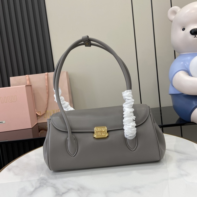 Сумка Miu Miu серая с золотой фурнитурой