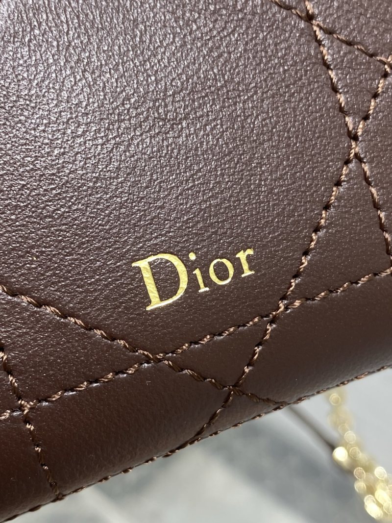 Кожаная сумка Dior с цепочкой и ручкой