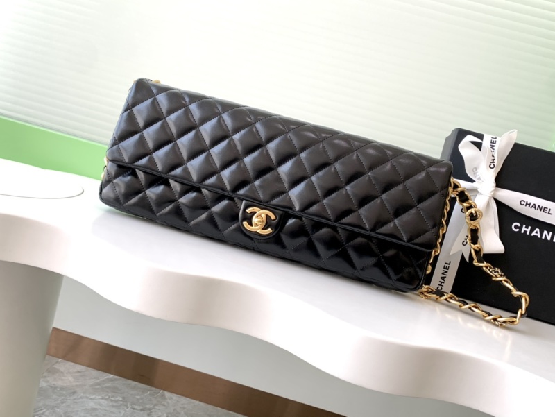 Черный клатч Chanel