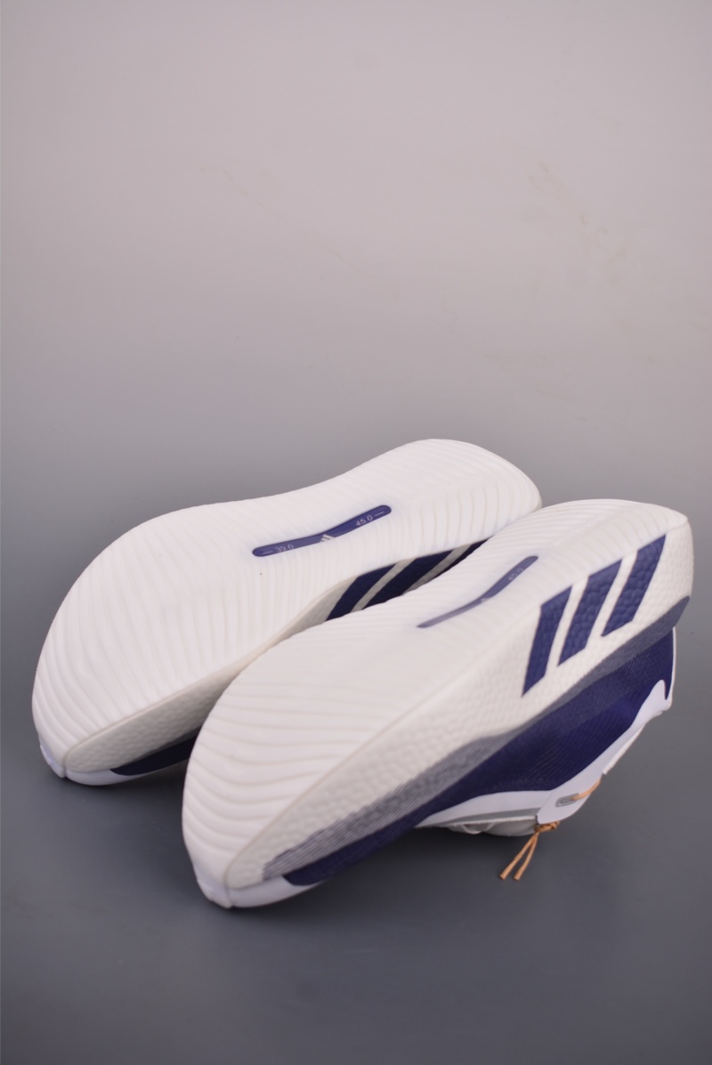 Кроссовки Adidas