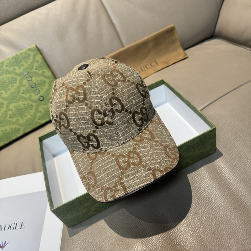 Кепка Gucci с монограммой